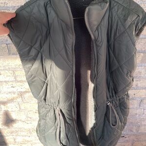 Women's Quilted Sleeveless Jacket - Gray